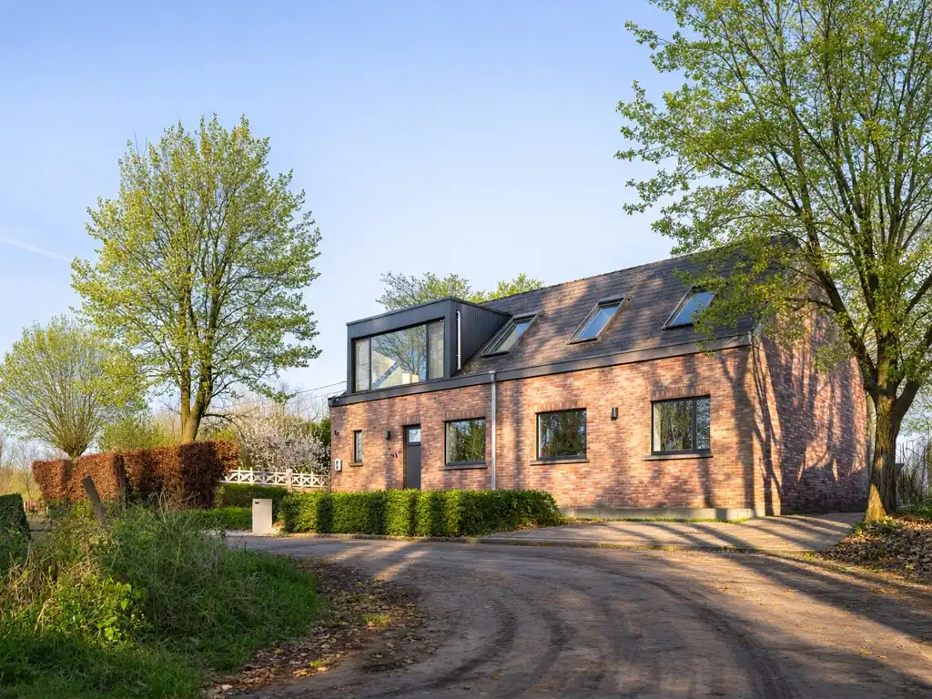 Scheldewindeke – Ruime woning met loftkarakter in een groen, glooiend landschap op slechts 20 minuten van Gent foto 2