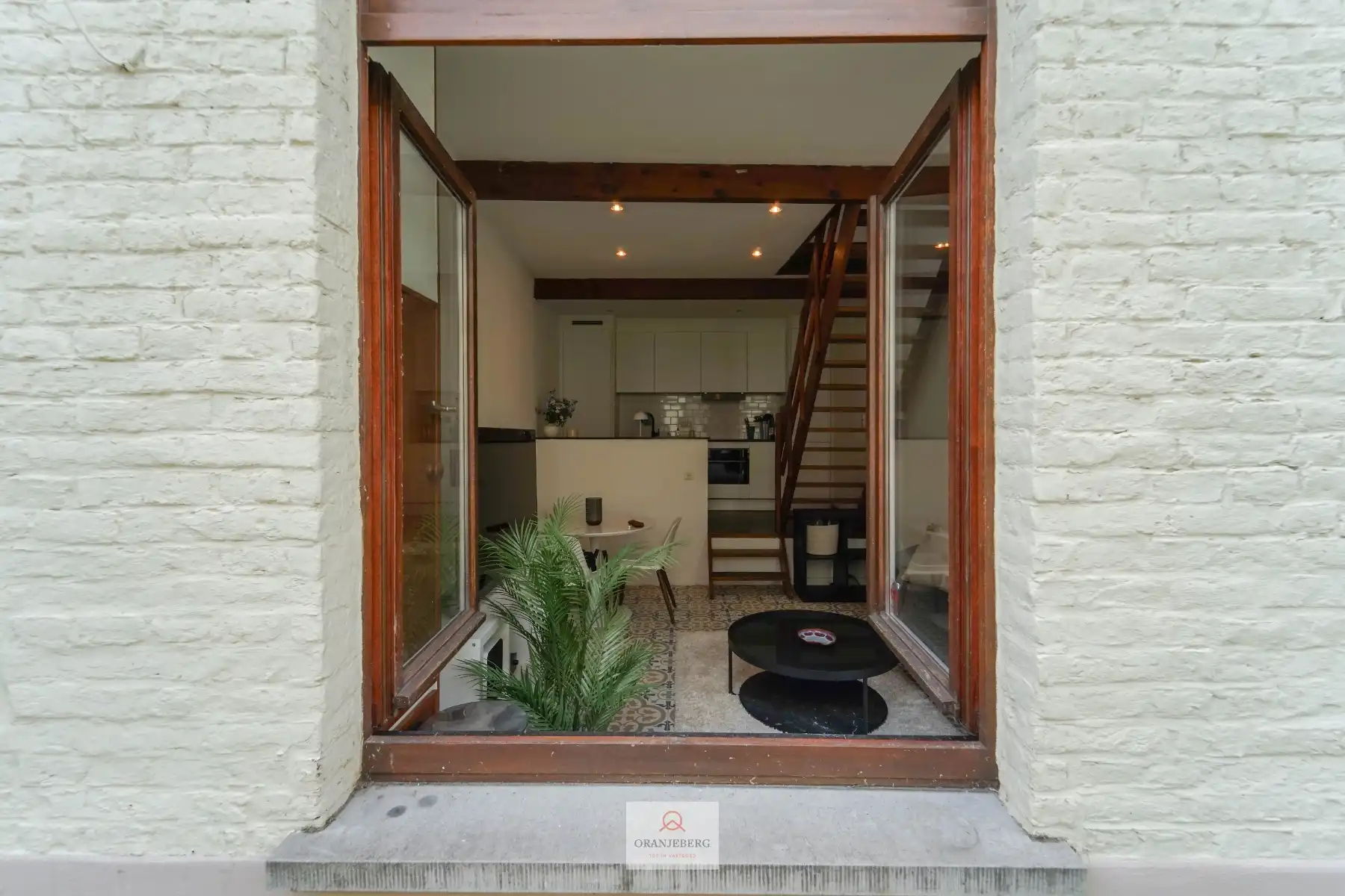 Charmante bemeubelde citéwoning nabij Coupure foto 16