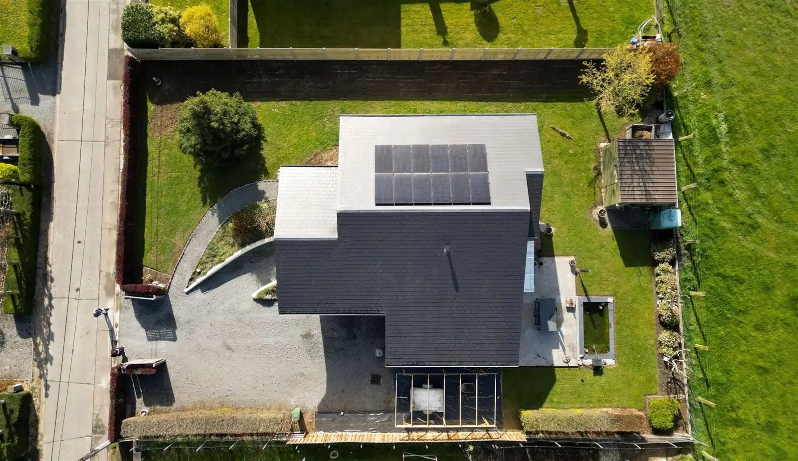 Knusse bungalow met 3 kamers en zuidgerichte tuin op 9are05 foto 32