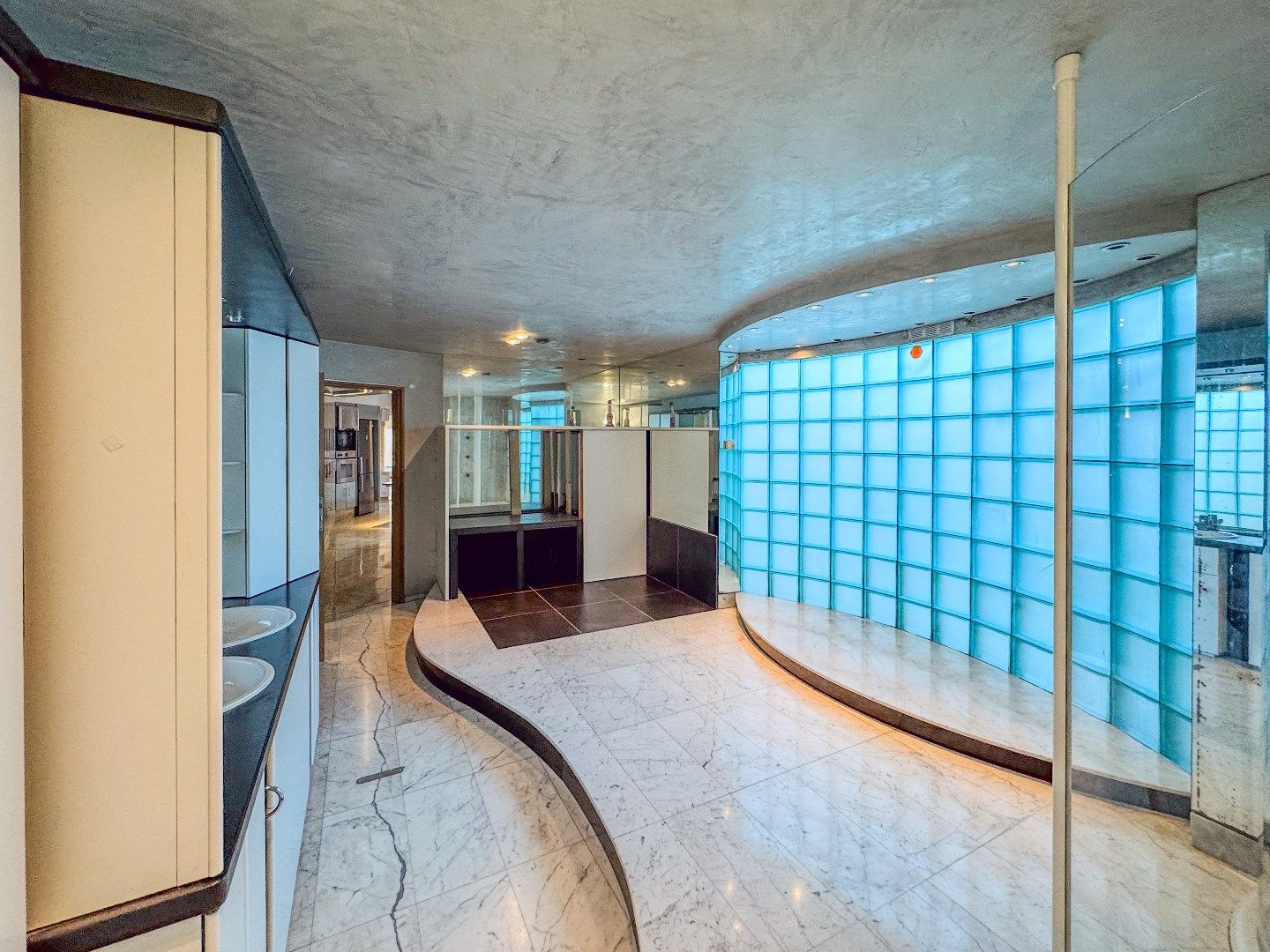 Ruime stadswoning met 3 slaapkamers een ruime terrassen. foto 10