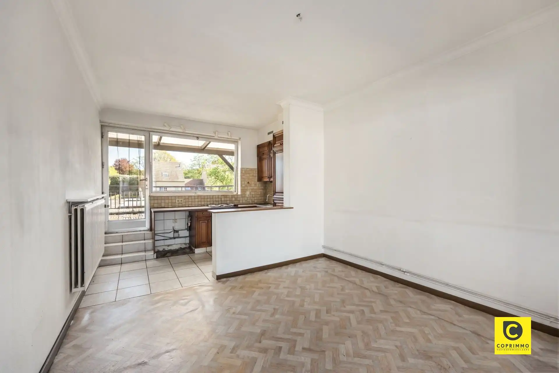 Ruime multifunctionele woning met parking foto 4