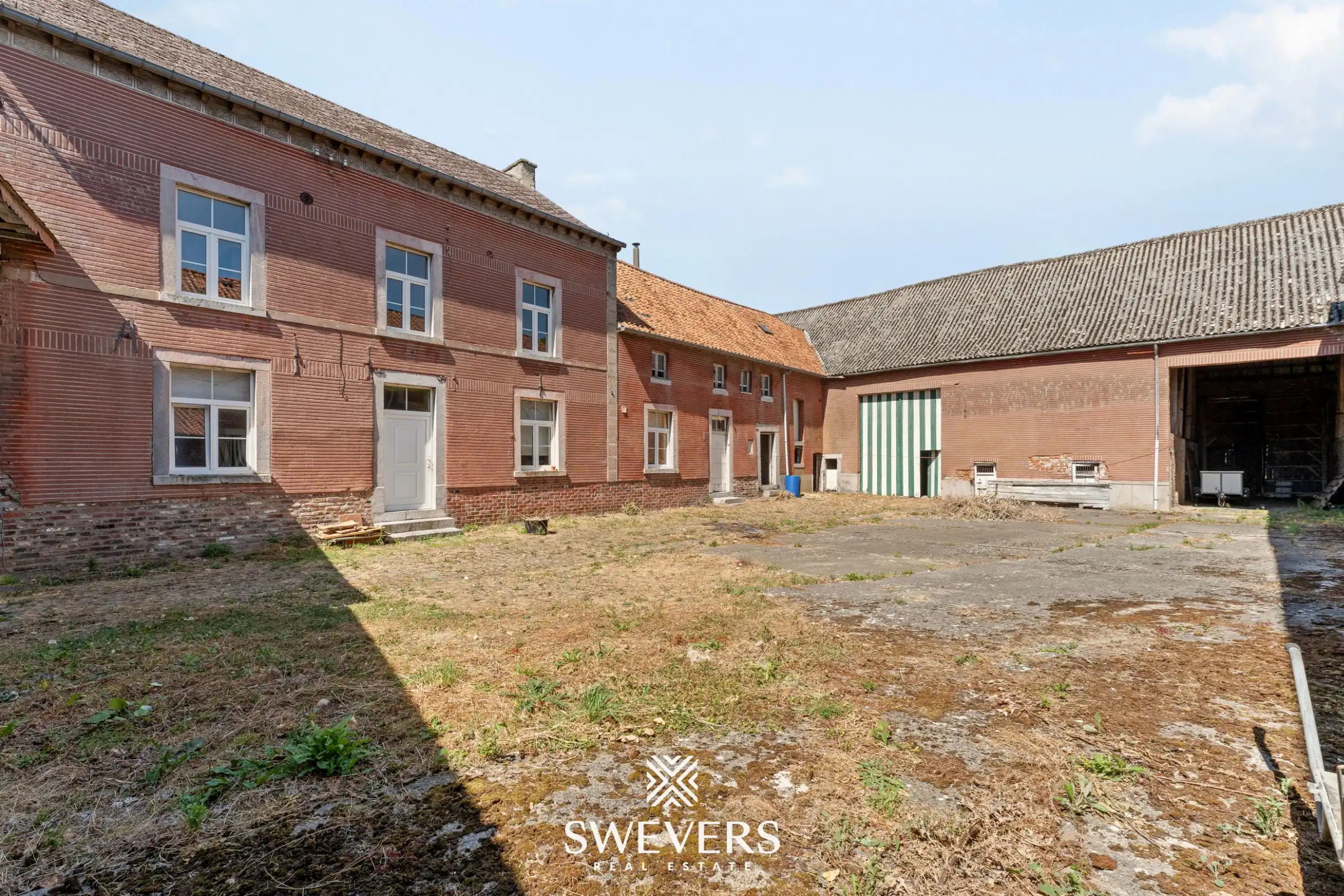 Karaktervolle vierkantshoeve op ruim 4 hectare met uitzonderlijk veel potentieel foto 32