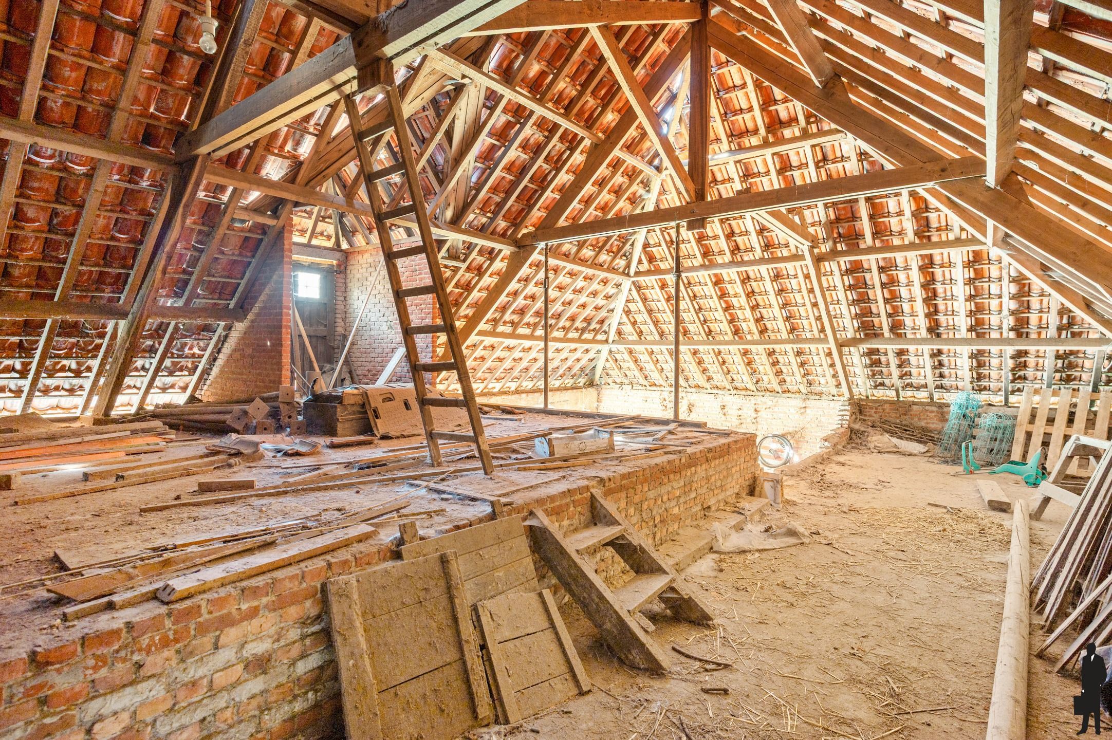 Riante hoeve met bijgebouw foto 32