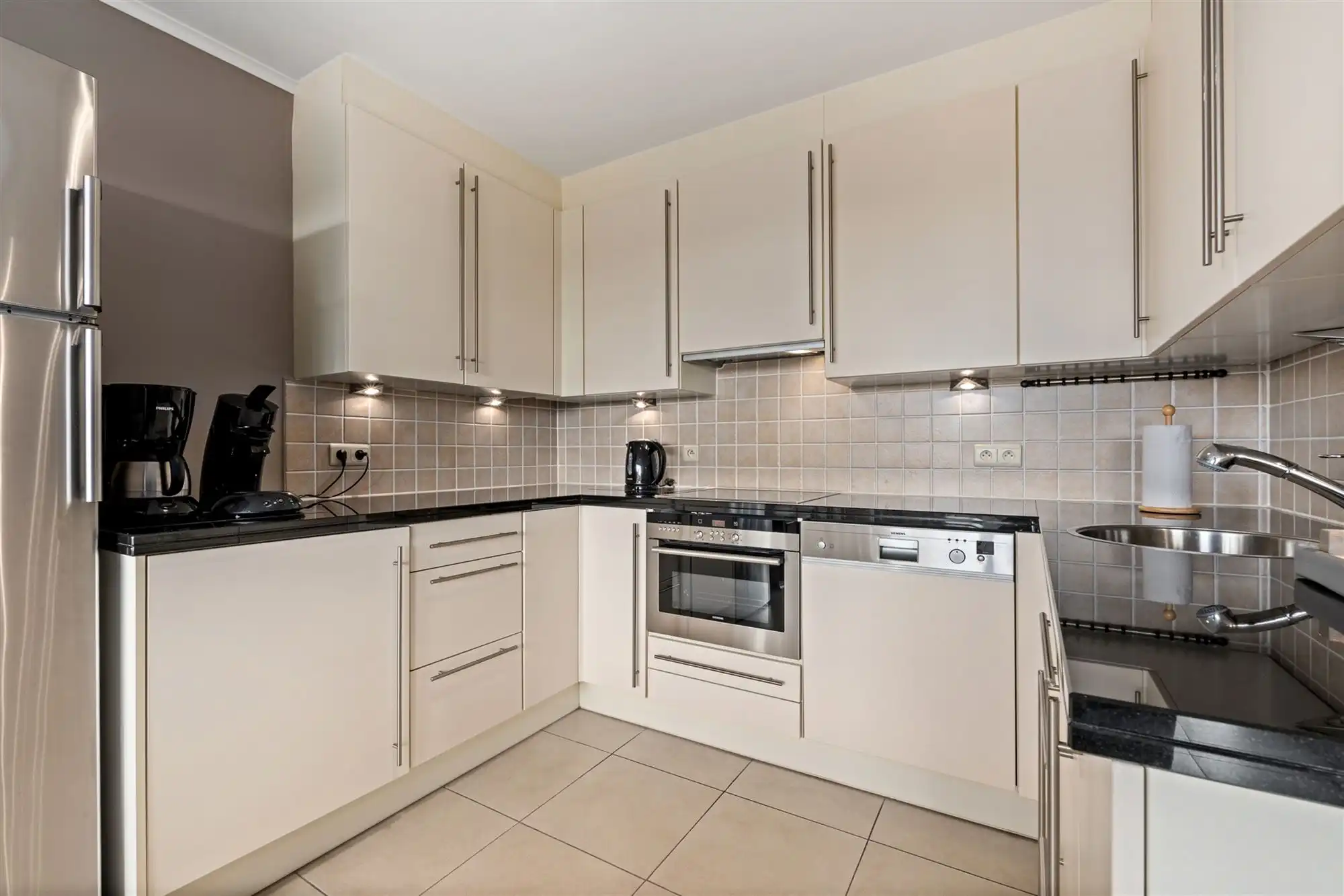 Instapklaar duplex appartement met terras aan zee! foto 8