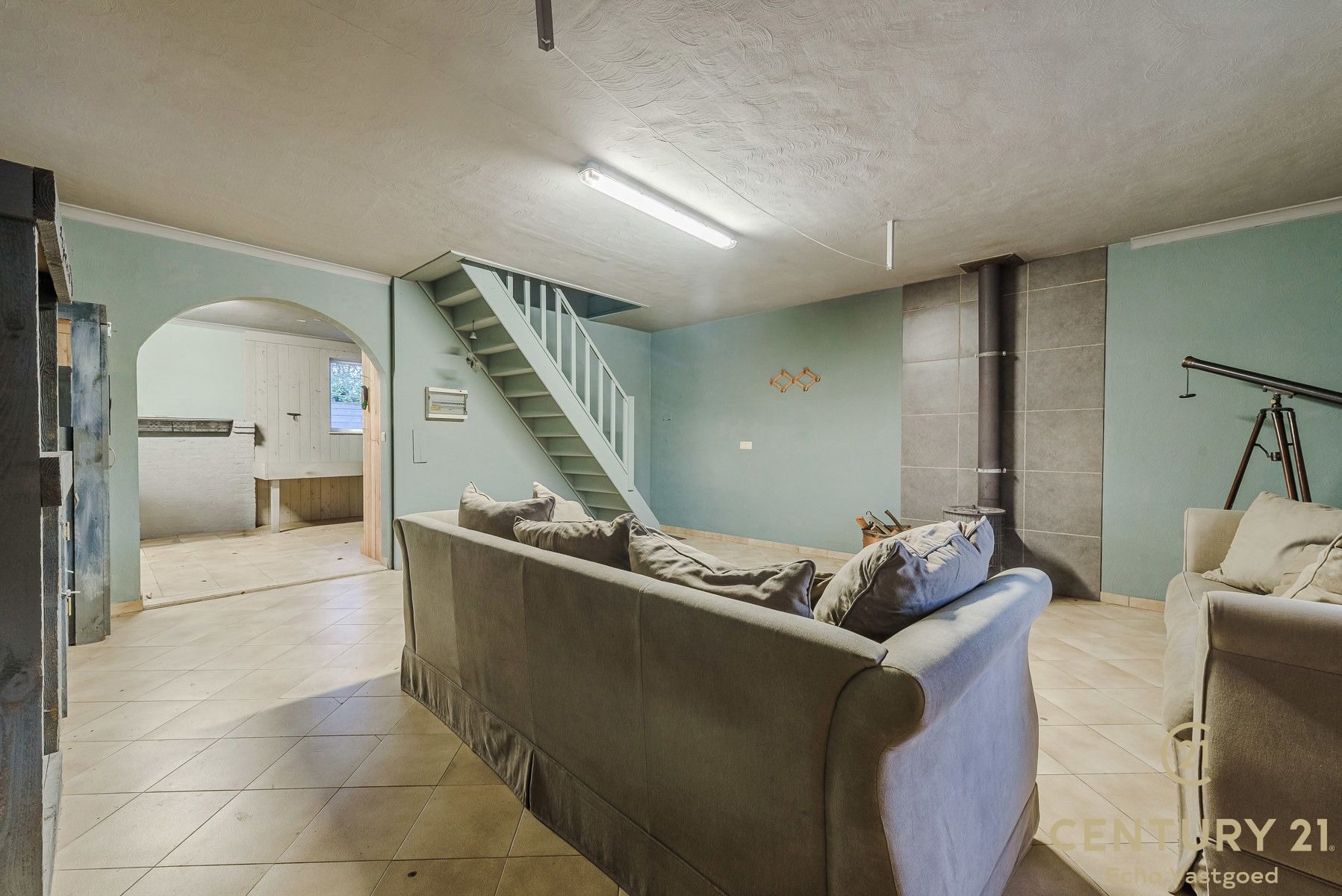 Stijlvolle vrijstaande woning met zwembad, poolhouse en tuin foto 27