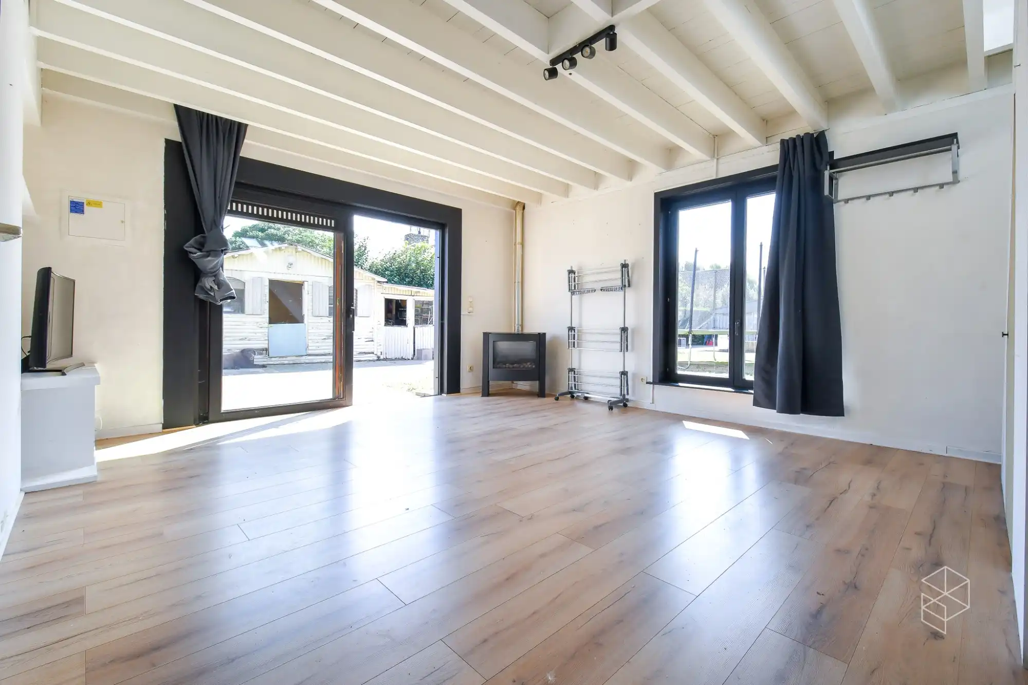Ruime gezinswoning met 4 slpks en volwaardig polyvalent bijgebouw en grote tuin foto 20