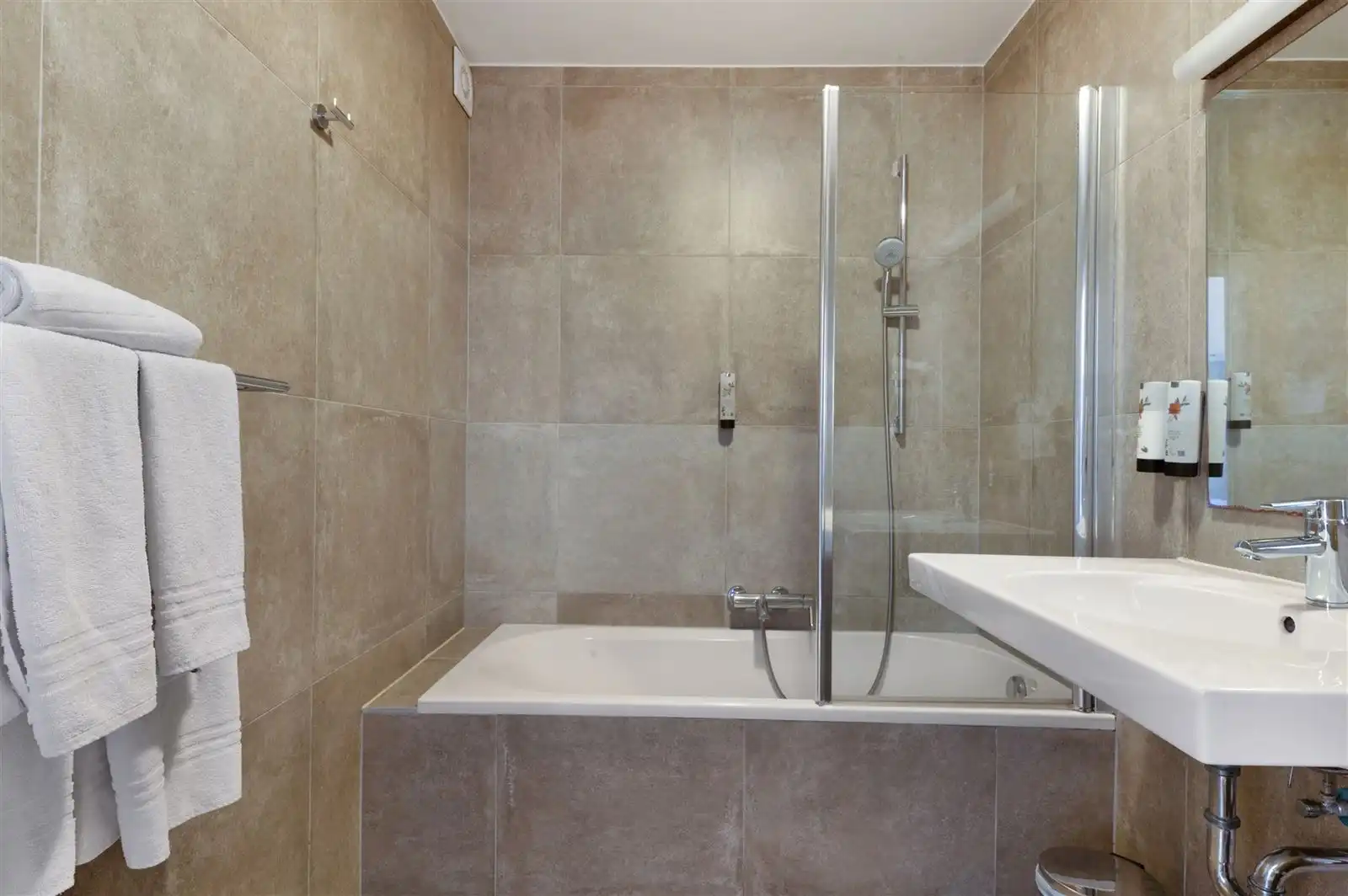 Overname van een succesvol hotel foto 11