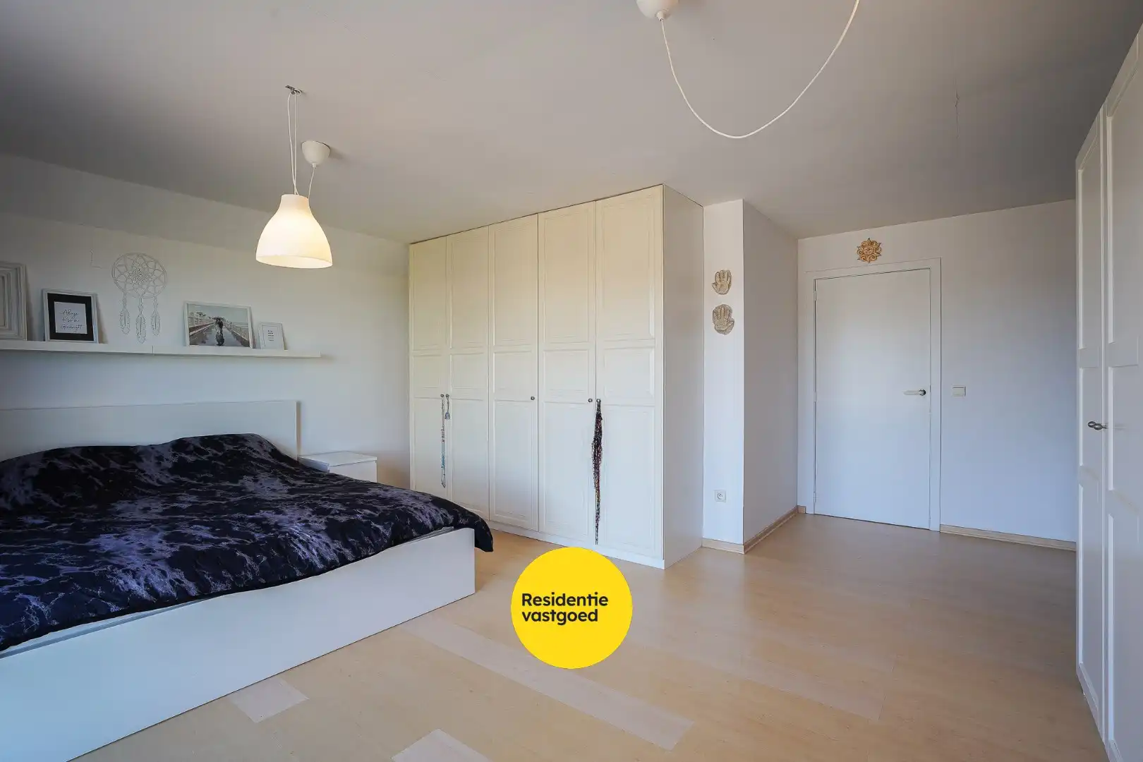 Ruime gezinswoning in doodlopende straat foto 16