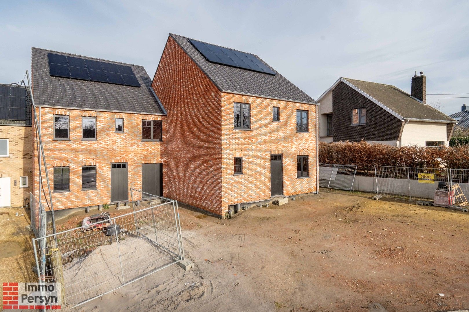 Energiezuinige nieuwbouwwoning in pastorijstijl – Centrale en rustige ligging foto {{pictureIndex}}