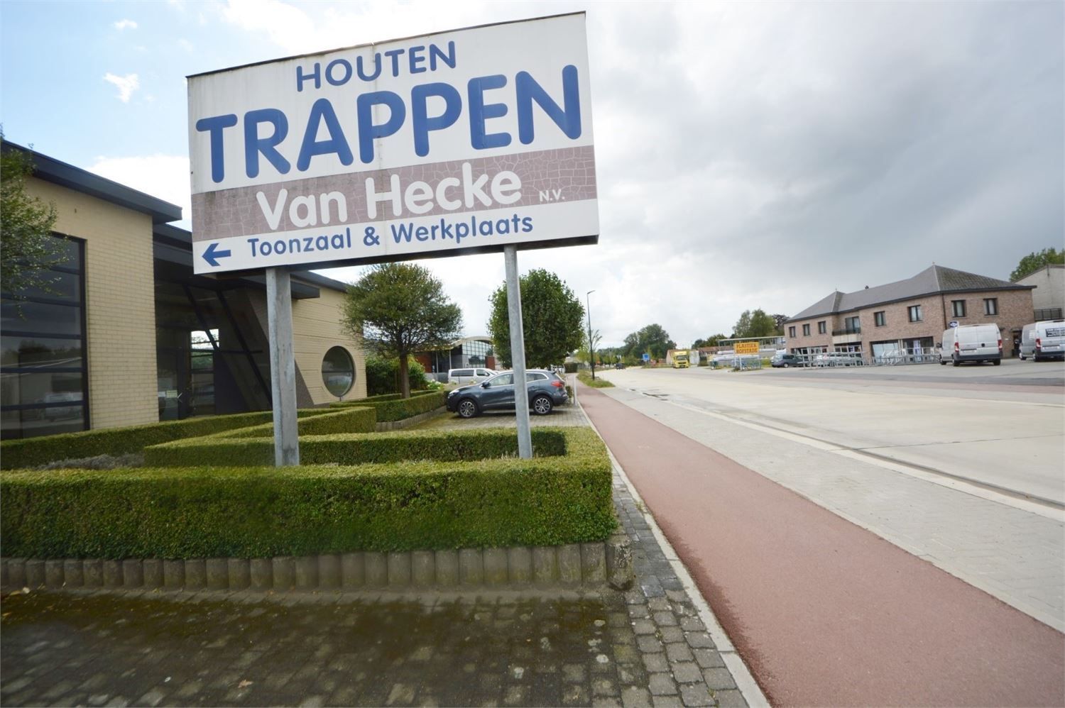 UNIEK BEDRIJFSGEBOUW INDUSTRIEZONE NOORD II foto 24