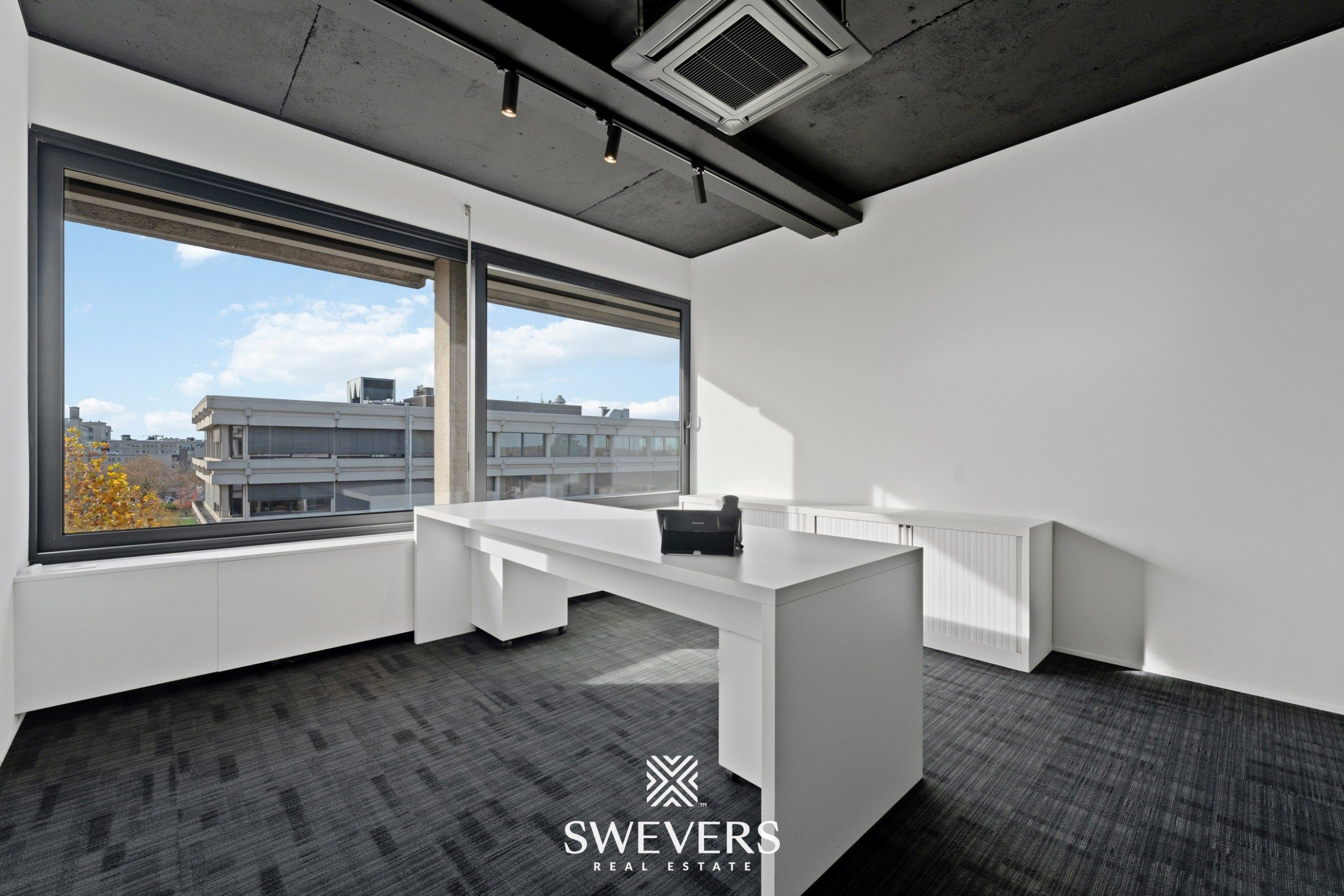 Instapklare trendy kantoren ( 412 m2 ) incl. parking op toplocatie centrum Hasselt foto 18