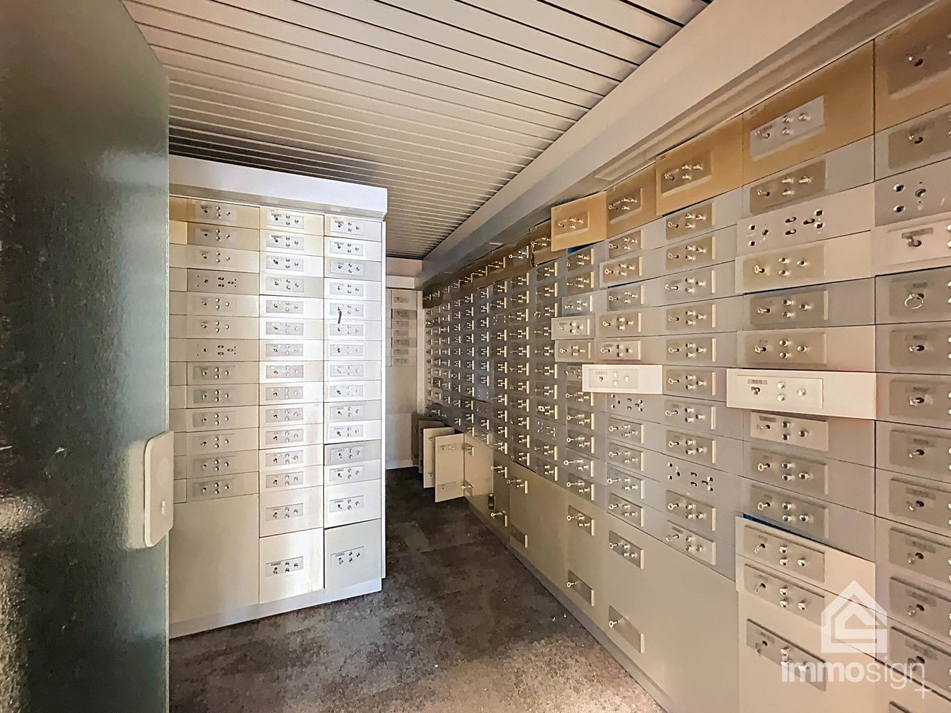 Gelijkvloerse kantoorruime van 243m² langs de Rijksweg foto 23