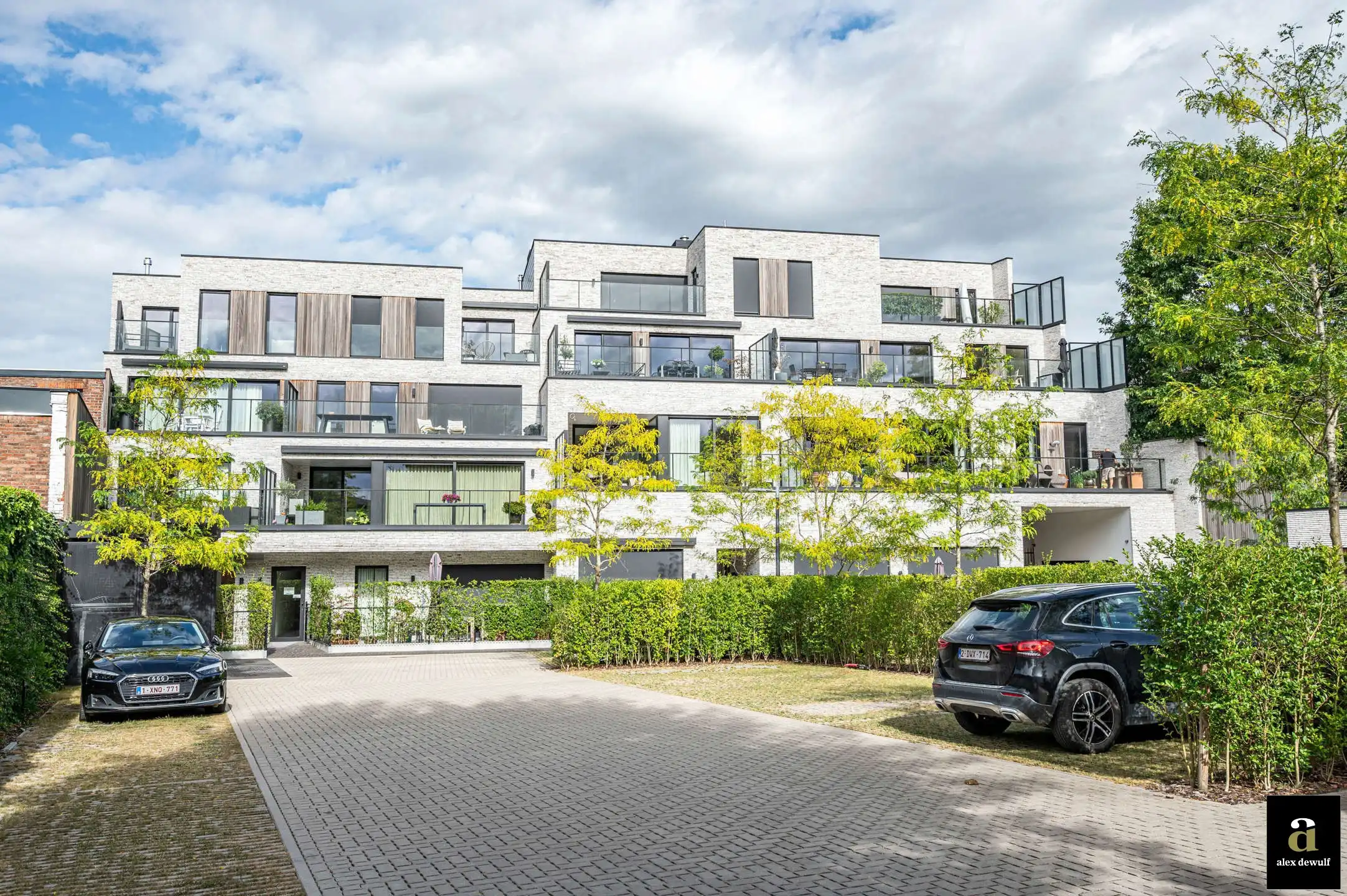 Recent appartement met groot terras, centrum Waregem [Stationsstraat]. foto 23