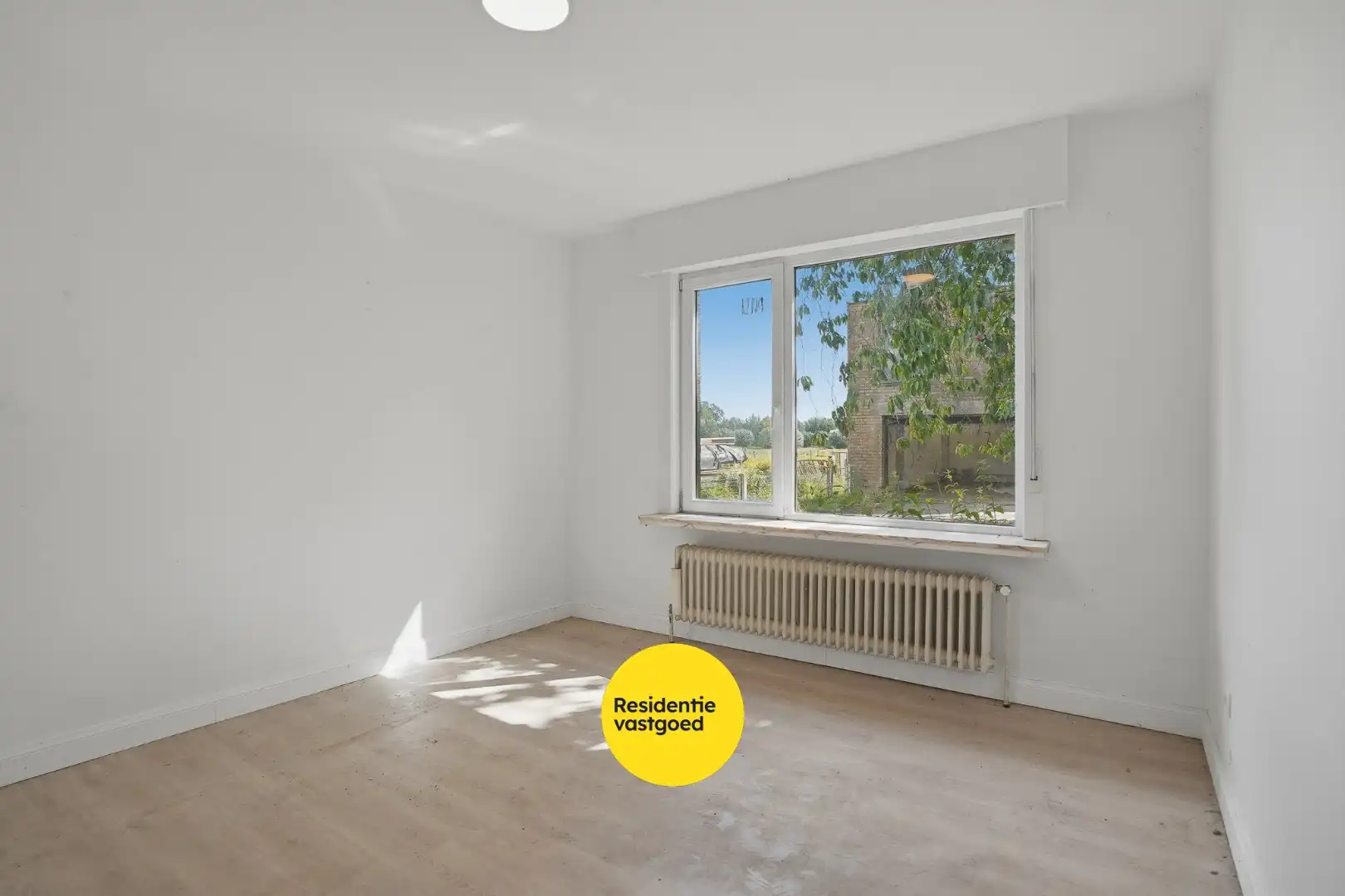 Bungalow op 959 m² met open zicht te Sijsele (Damme) foto 9