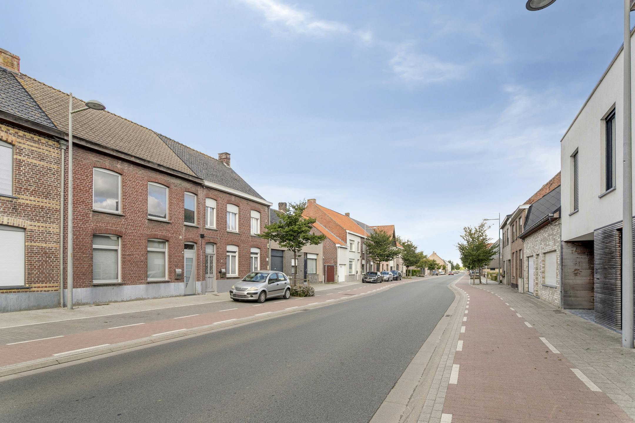 Karaktervol huis met zonnige tuin, 3 slaapkamers én garage met uitweg foto 24