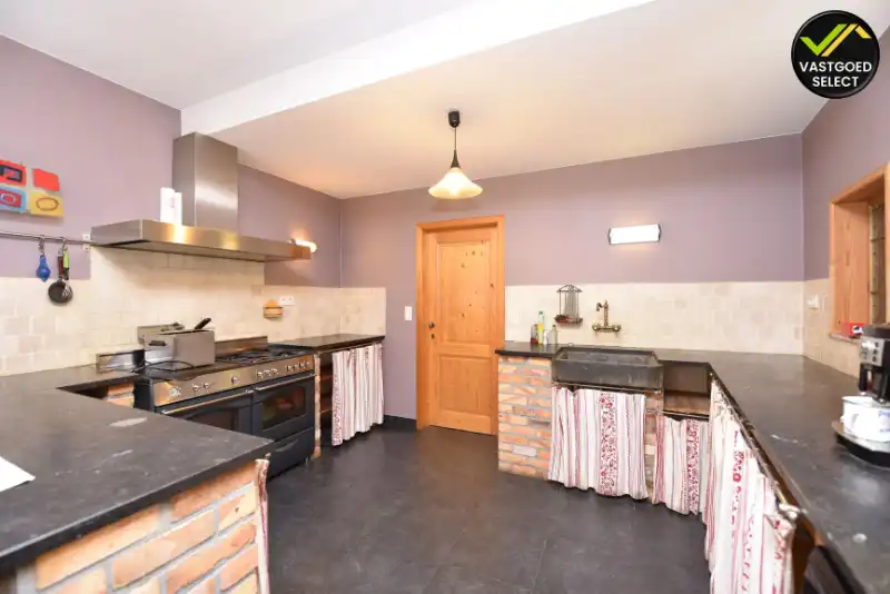 Vastgoed Select: Ruime woning met loods en weide totaal 2624 m² in Sint-Laureins foto 5