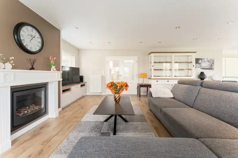 Roeselare - Instapklare gezinswoning met prachtige tuin foto 3