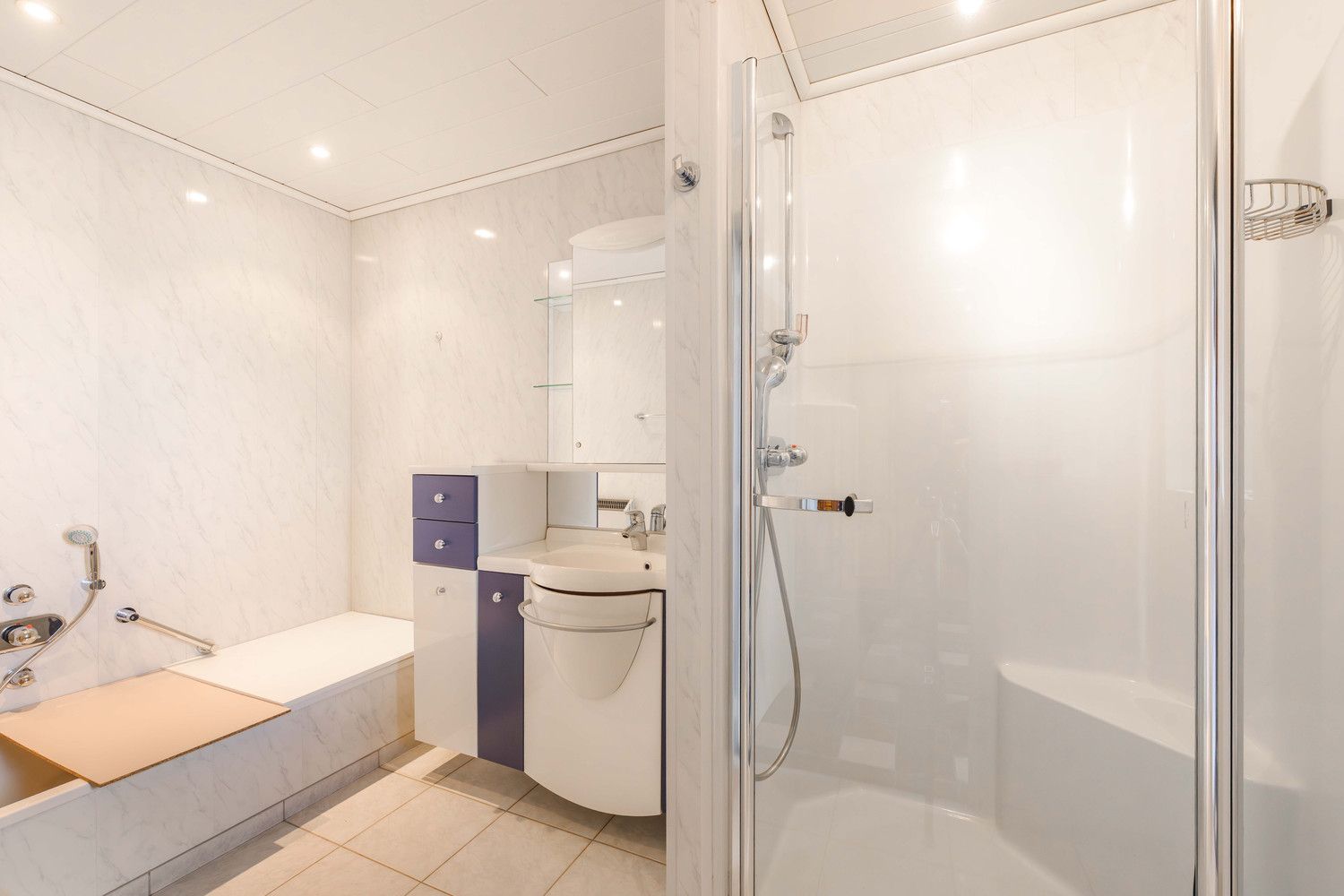 Totaal te renoveren woning te Ardooie. foto 13