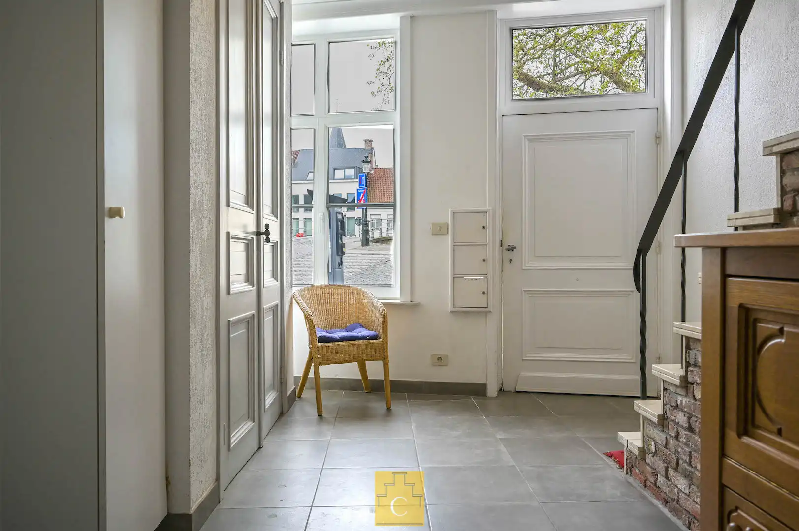 gelijkvloers appartment 118 m2 met terras 19 m2 aan één van de mooiste Brugse reien foto 4