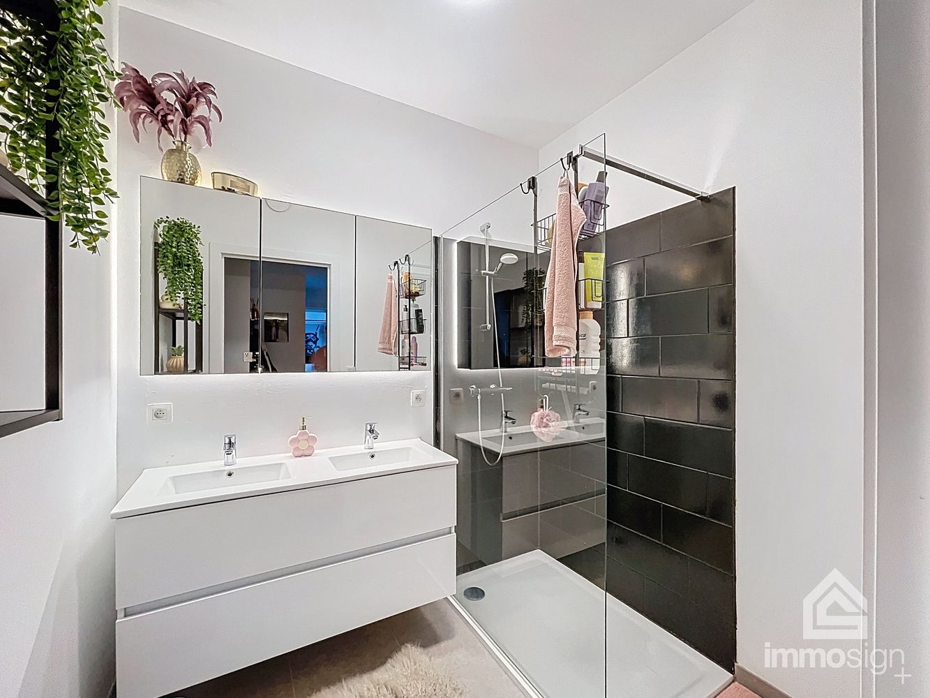 Modern en energiezuinig appartement met 2 slaapkamers en een terras van 15 m² in het geliefde Sint-Michielspark te Bree! foto 16