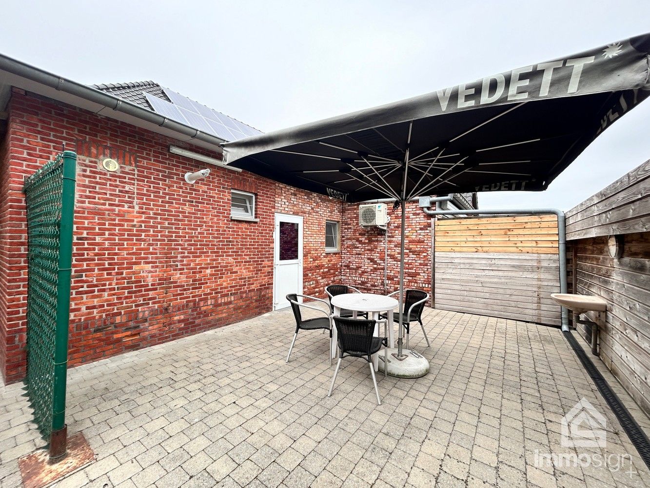 Volledig gerenoveerde gelijkvloerse éénslaapkamerwoning te Reppel! foto 22