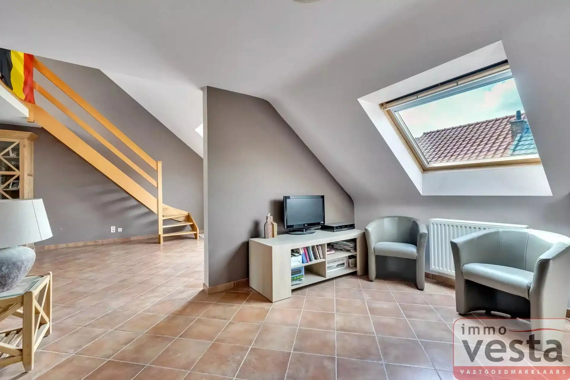 Ruim appartement in Sint-Truiden foto 5