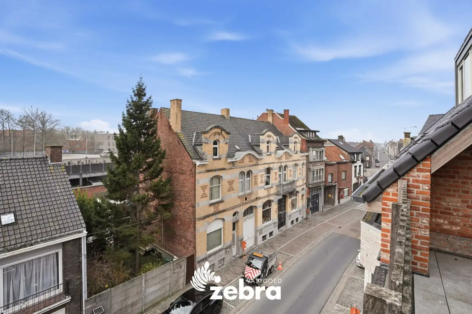 Eigentijdse stadswoning met lift, terras en topafwerking in het centrum van Roeselare! foto 2