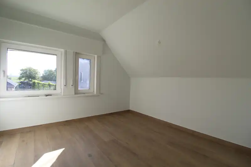 Gerenoveerde alleenstaande woning in Torhout foto 8