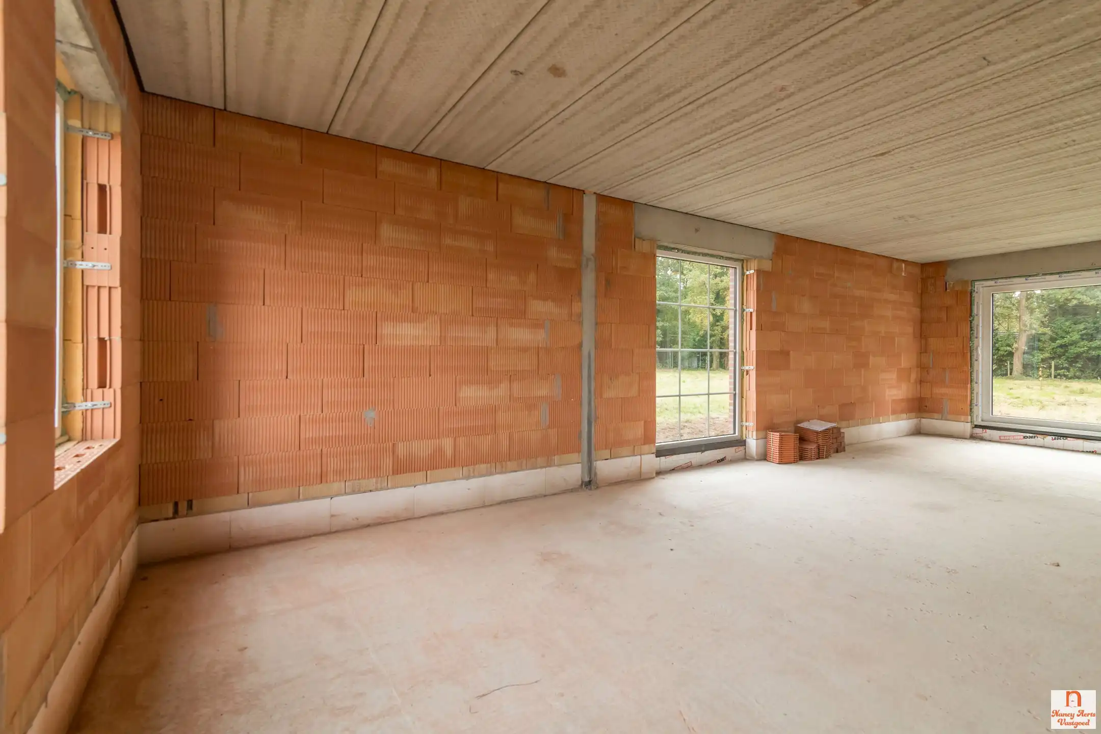 Opportuniteit: instapklare nieuwbouwwoning met zuidtuin foto 2