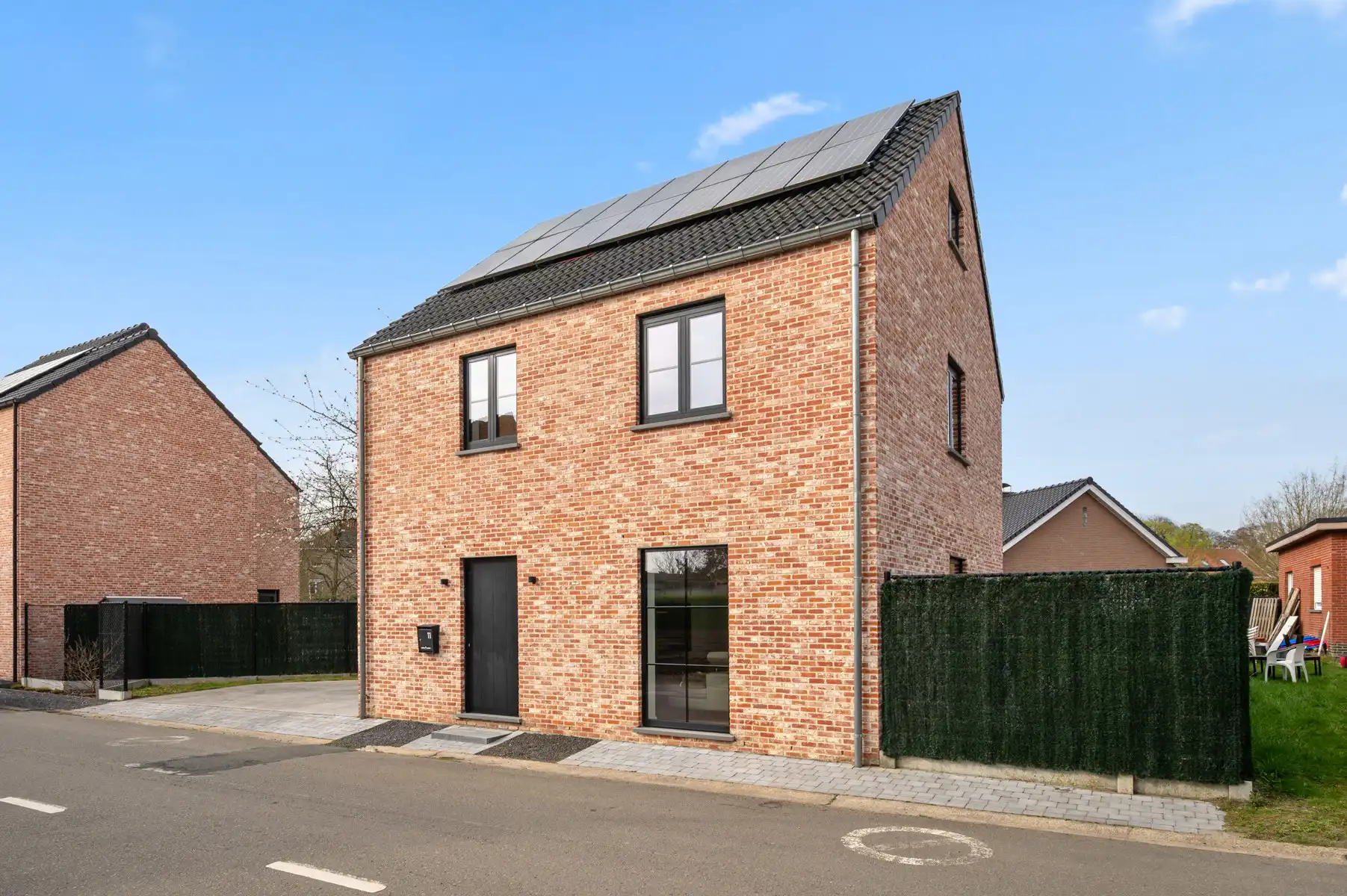 Recente vrijstaande woning in het centrum van RIJMENAM foto 2