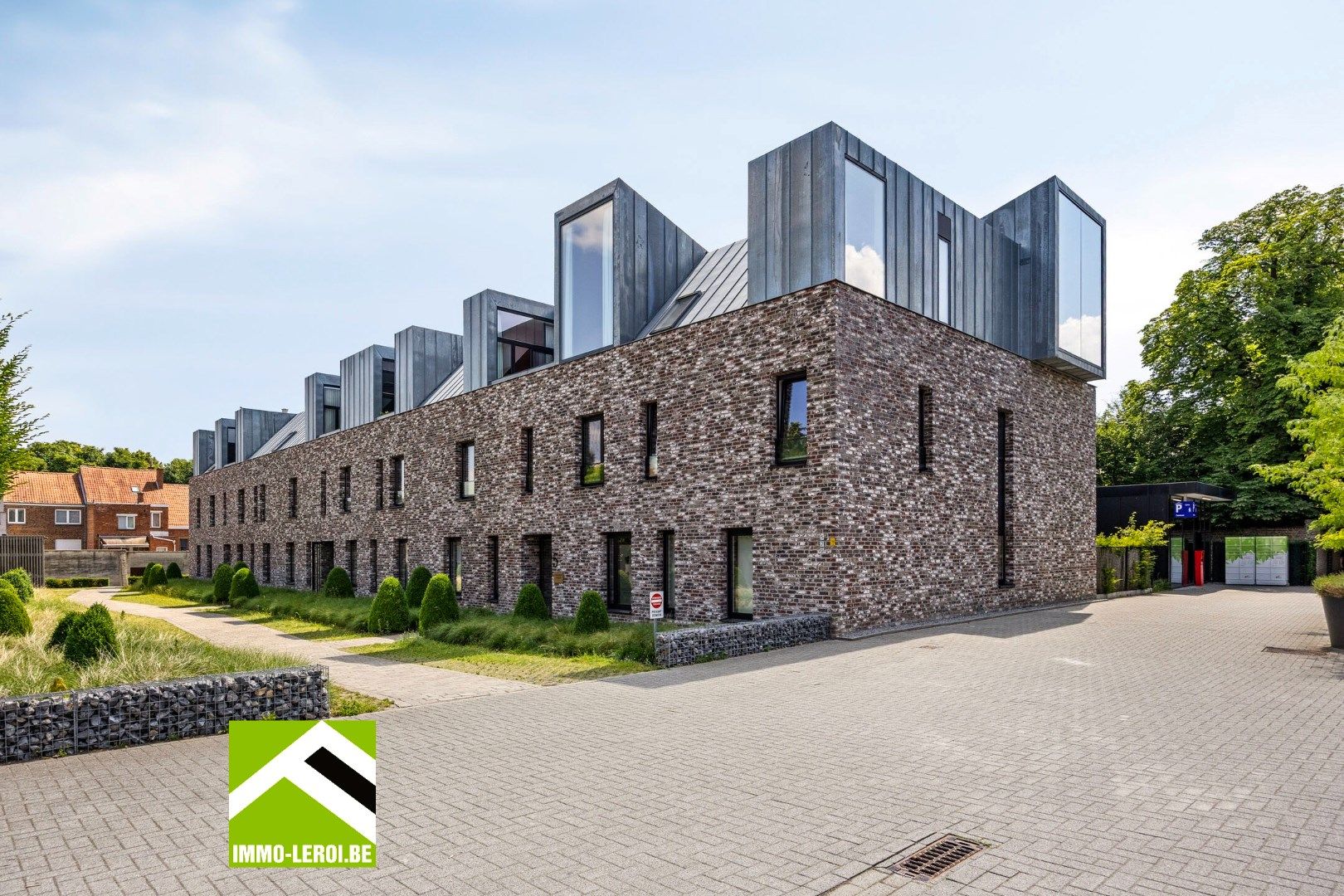 Luxueus penthouse van 156 m² met zuidgericht terras en garage – centrum Tongeren foto {{pictureIndex}}
