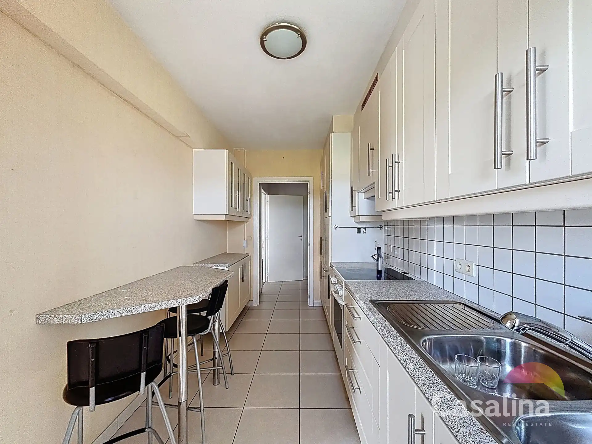 Ruim drie slaapkamer appartement met veel mogelijkheden foto 11