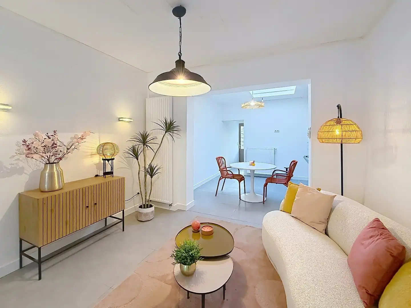 Gezellige gerenoveerde rijwoning met 3 slaapkamers in Kortrijk foto 3