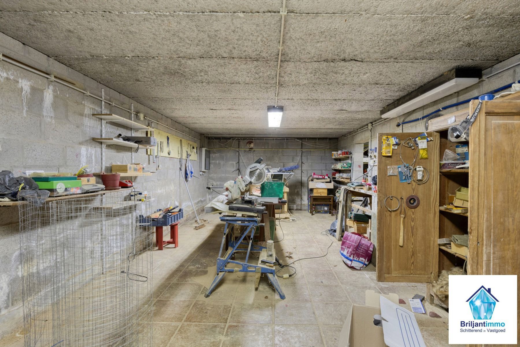 Halfopen bebouwing met veel ruimte op toplocatie foto 30