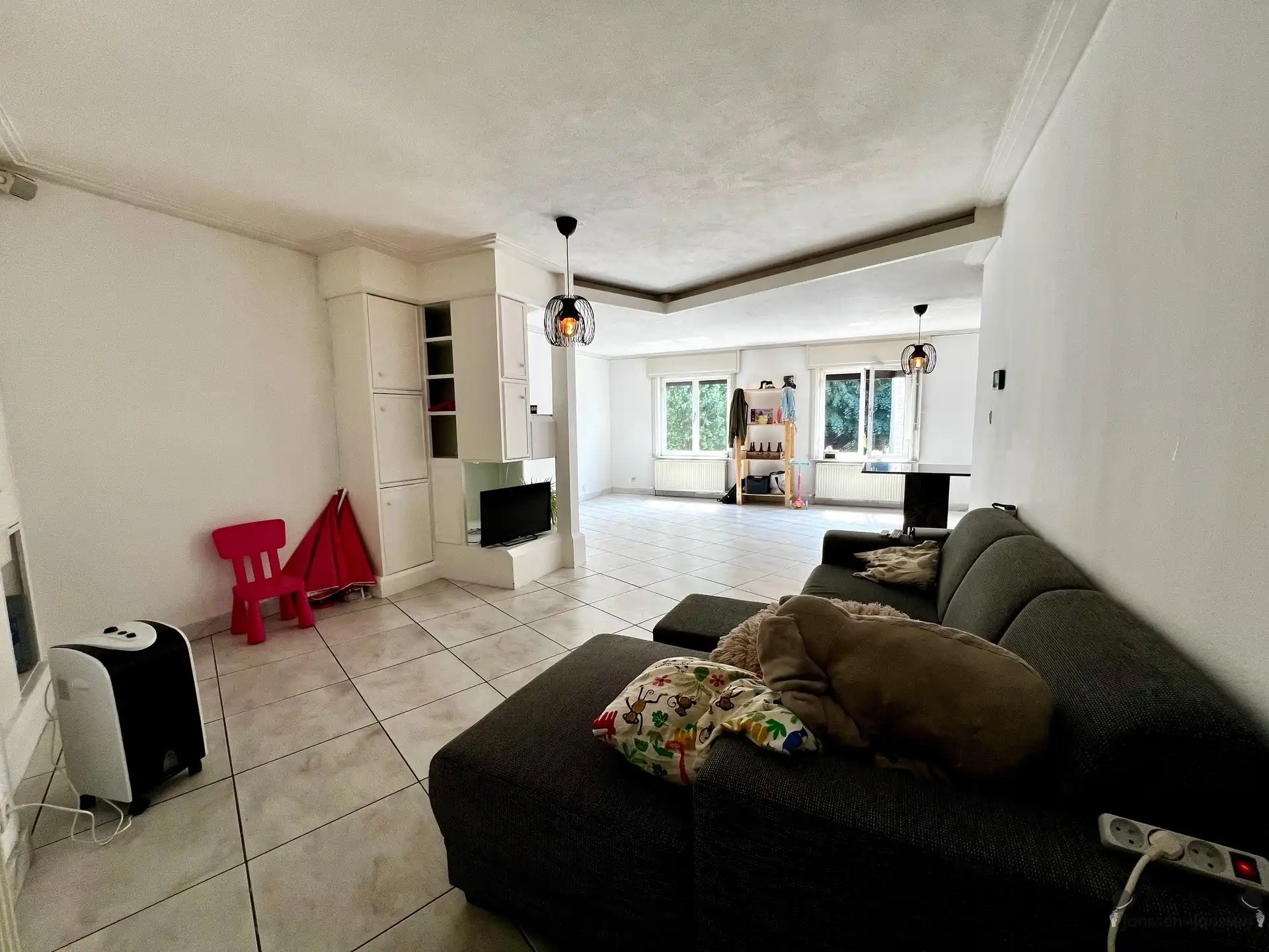 Woning met polyvalent atelier/handelsruimte foto 10