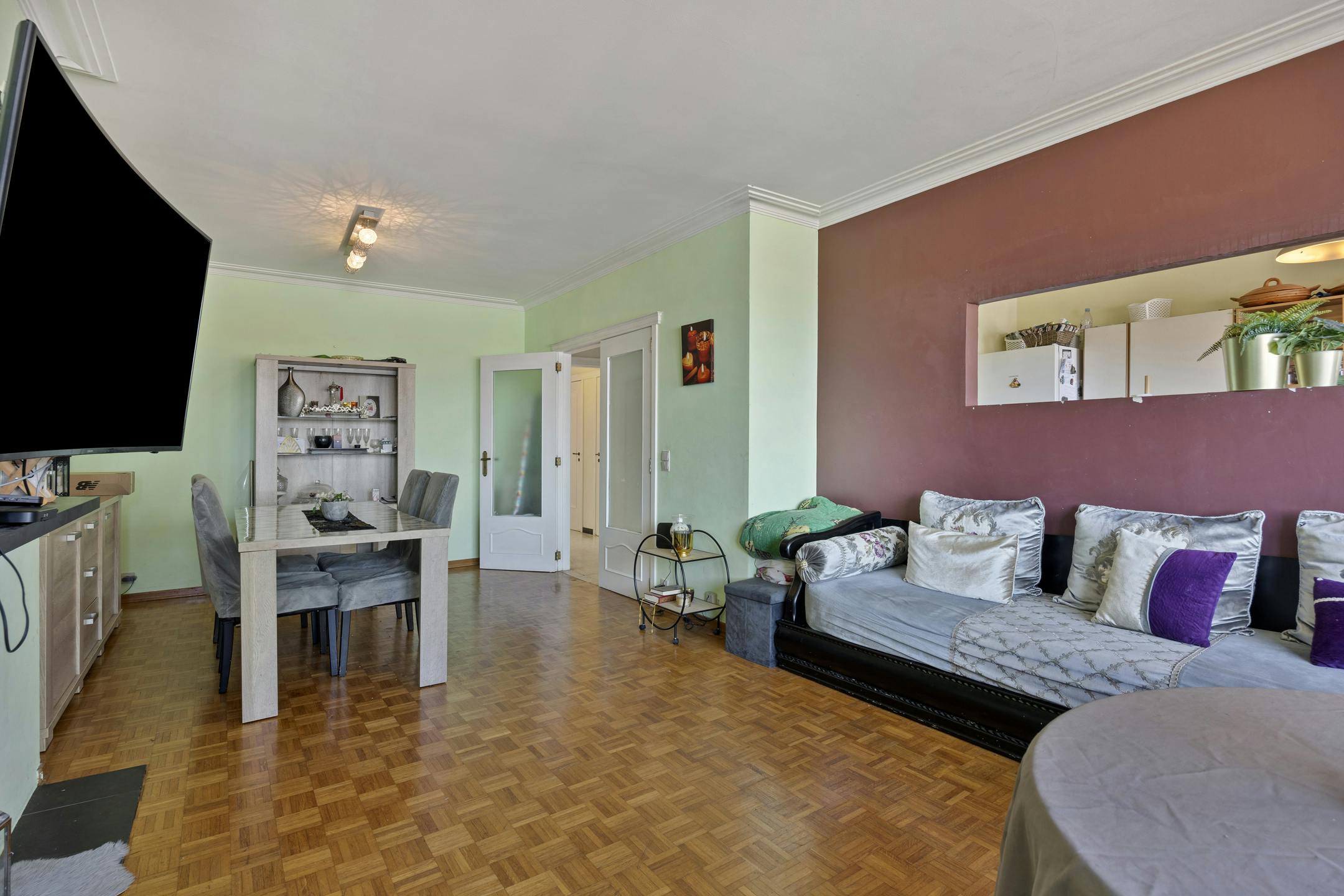 Instapklaar 2 slaapkamer appartement te koop! foto 4