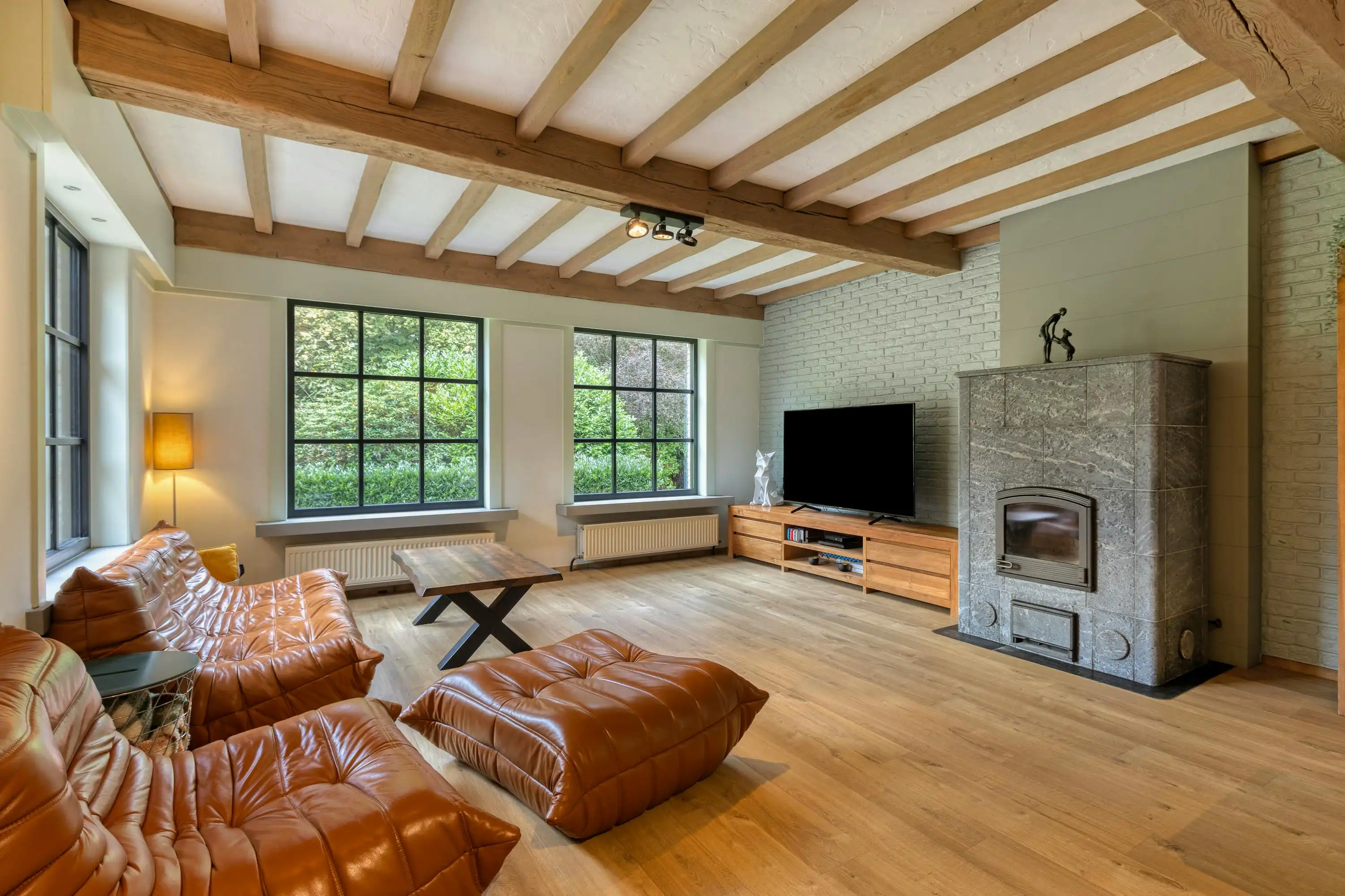 Royale villa met privatief bos en enorm potentieel in Aalter foto 4