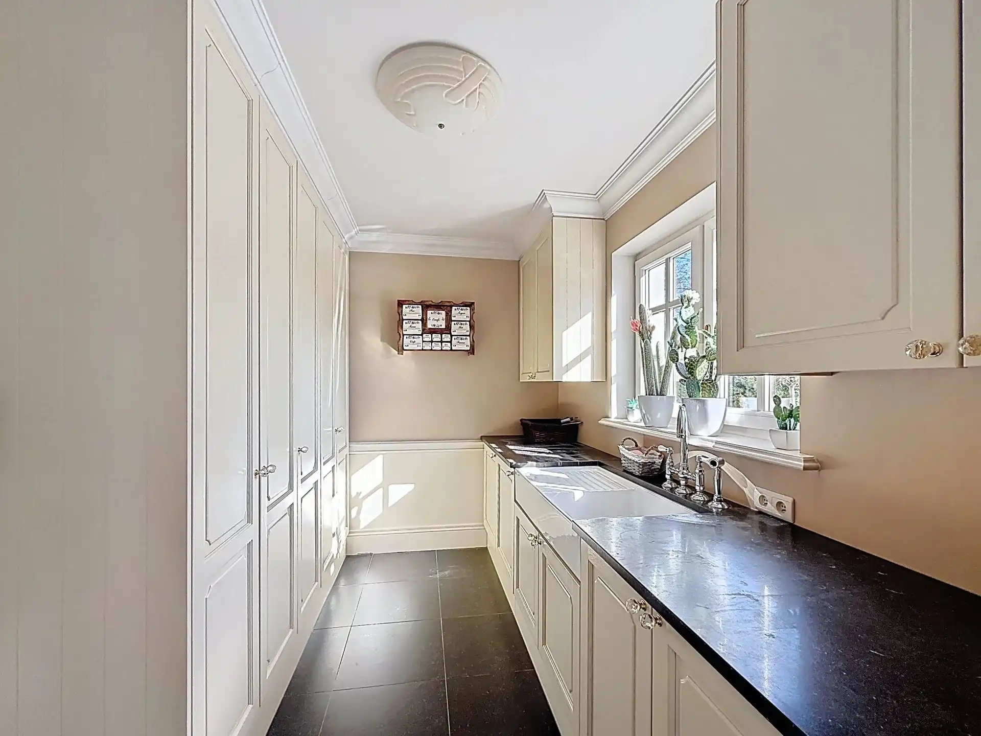 Prachtige luxueuze villa in Amerikaanse stijl met 4 slaapkamers en 2 badkamers. foto 25