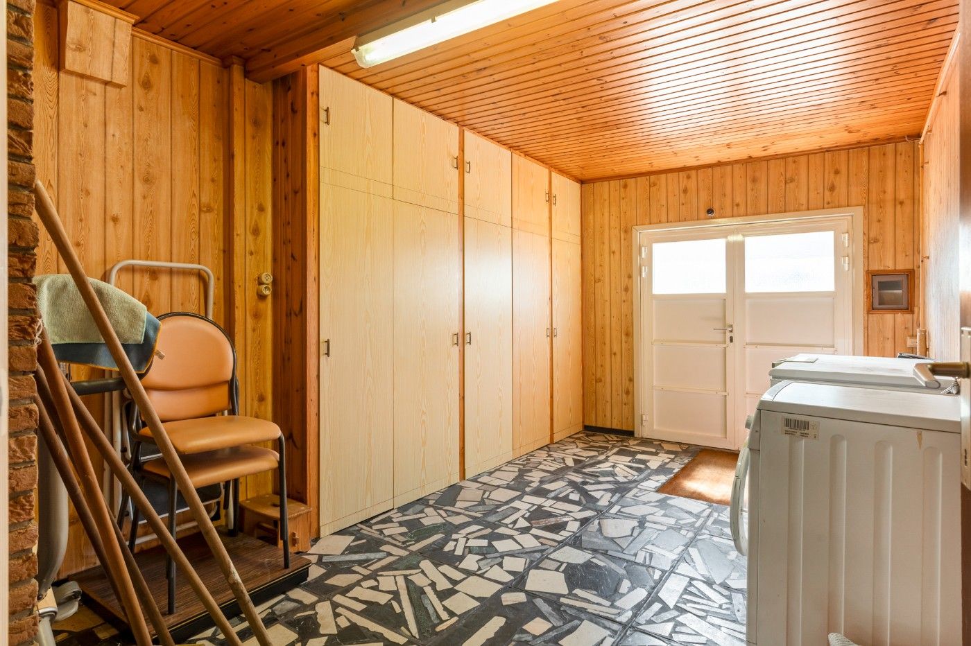 Tof gelegen, te renoveren woning met 2 slpk., garage en tuin foto 3