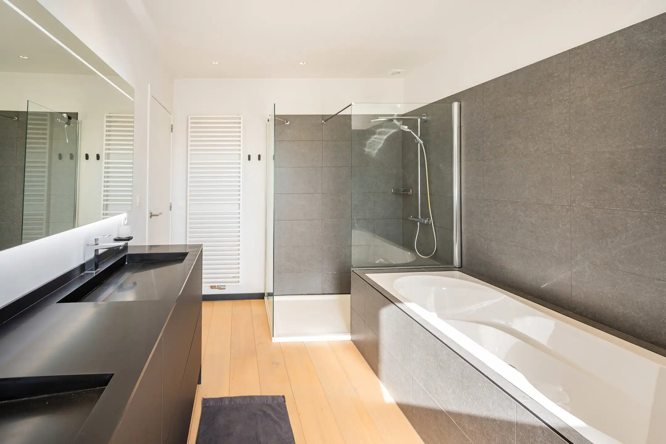 Exclusieve trendy woning op idyllische locatie foto 13