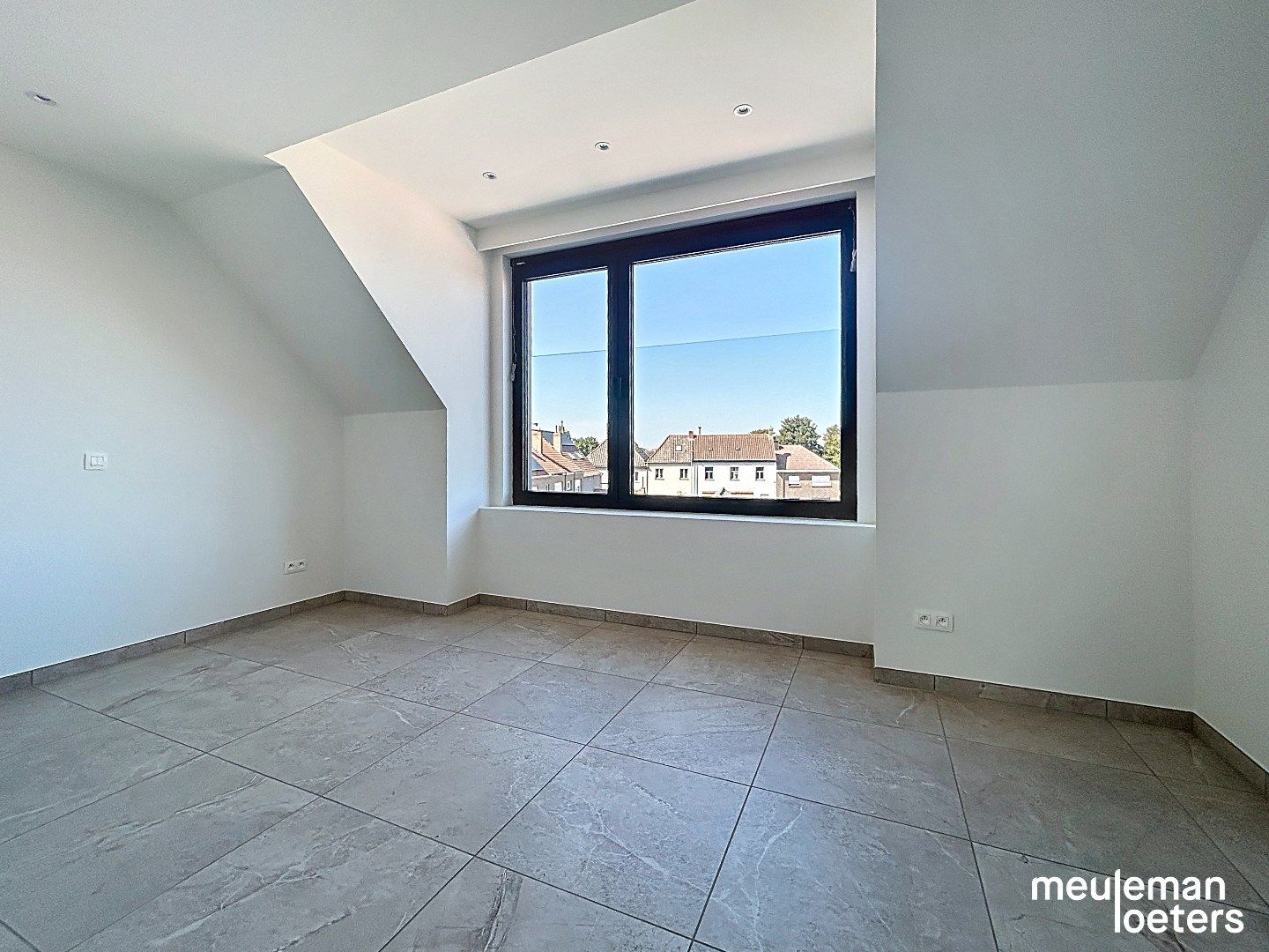 Duplex appartement met ruime garage foto 6