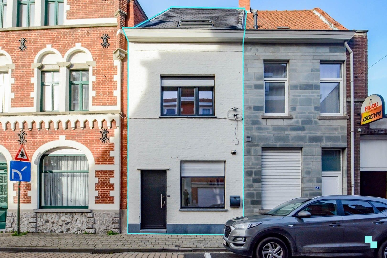 Gesloten bebouwing in hartje Izegem foto {{pictureIndex}}