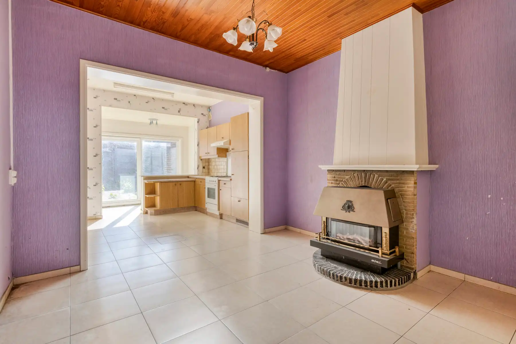 Op te frissen woning met 2 slaapkamers en inrichtbare zolder foto 3