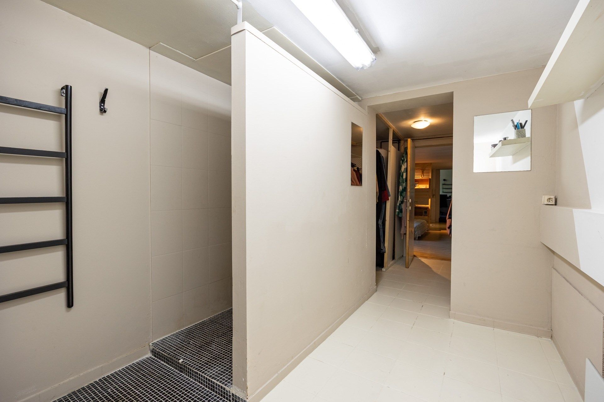 Unieke architectenwoning met tuin en polyvalente ruimte foto 22