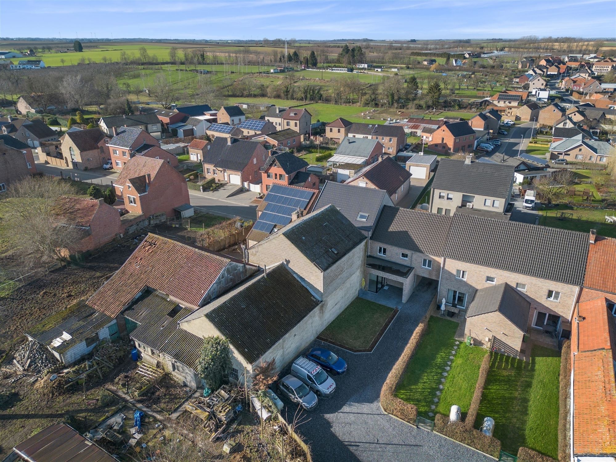 UNIEKE ENERGIEZUINIGE GEZINSWONING MET 2 PARKEERPLAATSEN IN HET LANDELIJKE MIELEN-BOVEN-AALST  foto 3