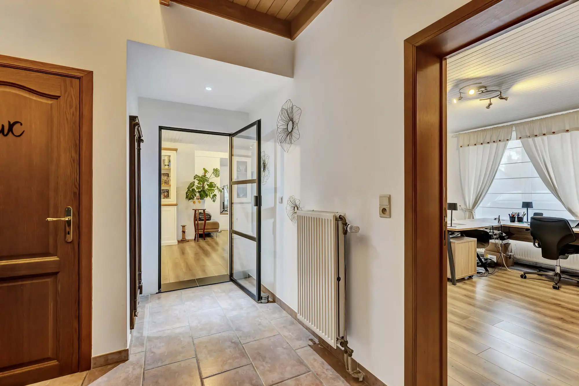 Karaktervolle woning met 5 slaapkamers te Borchtlombeek foto 2