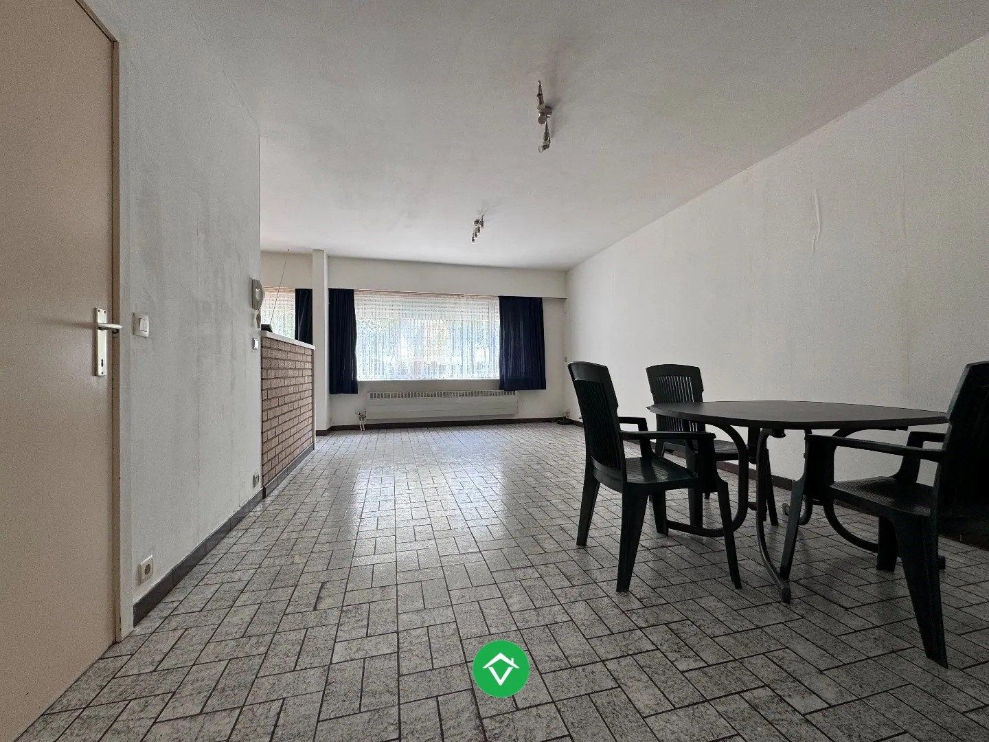 Gelijkvloers appartement met 2 slaapkamers en groot terras en garage te Bredene  foto 4