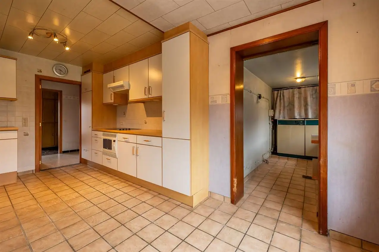 Unieke ligging boven de Mottevallei – renovatiekans met waarde-opportuniteit foto 15