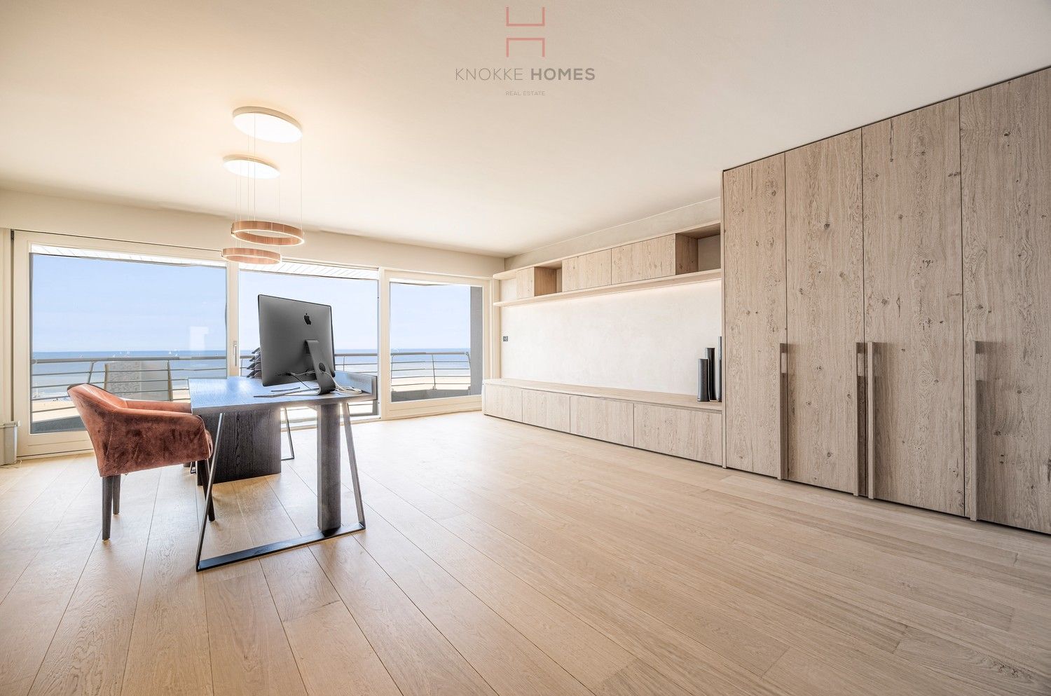 Luxueus gerenoveerd vakantie-appartement op de zeedijk aan het Albertstrand foto 4