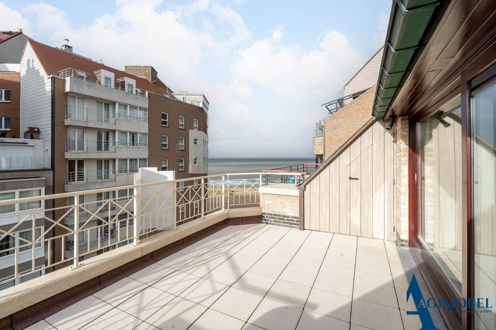 Luxueus triplex appartement met adembenemend uitzicht op zee foto 15